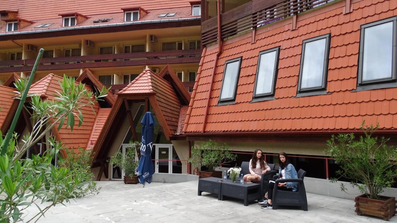 Hotel Ciucas BaileTusnad Exteriér fotografie