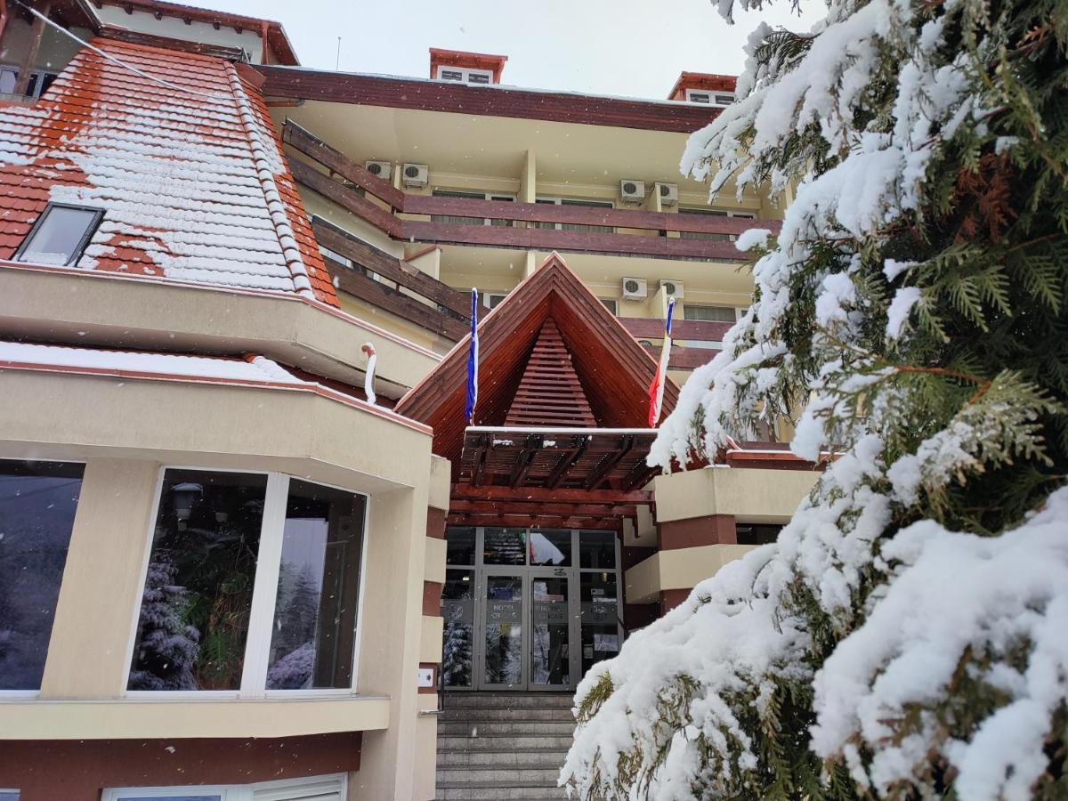 Hotel Ciucas BaileTusnad Exteriér fotografie